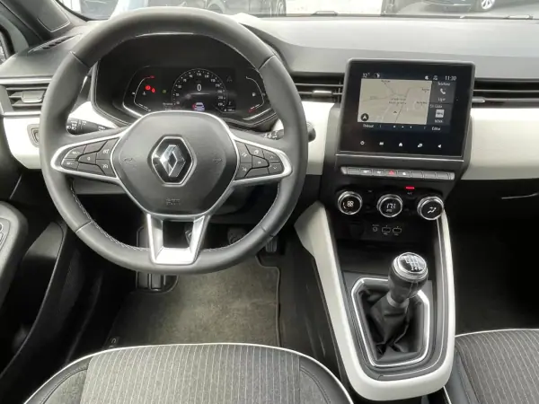 Renault Clio 2022 - 14900 EUR, 91000 km - AUTO.MOTO.pt - 91000km - foto 10 de 14