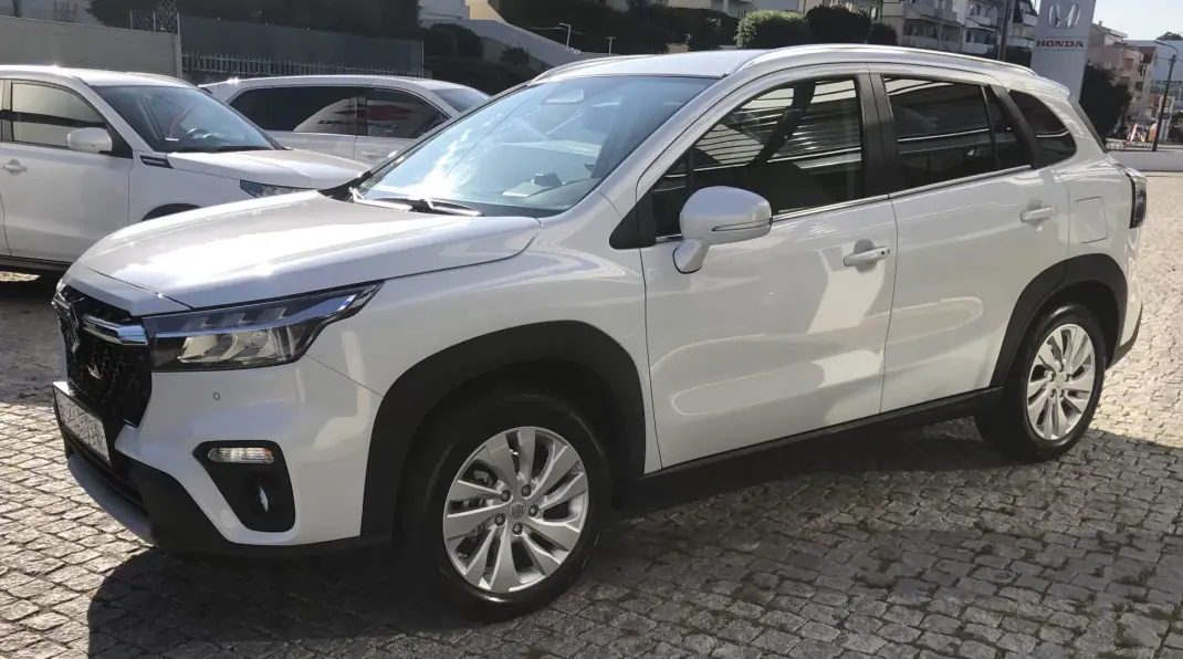Suzuki S-Cross 2024 - 29900 EUR, 5000 km - AUTO.MOTO.pt - 5000km - foto 8 de 18