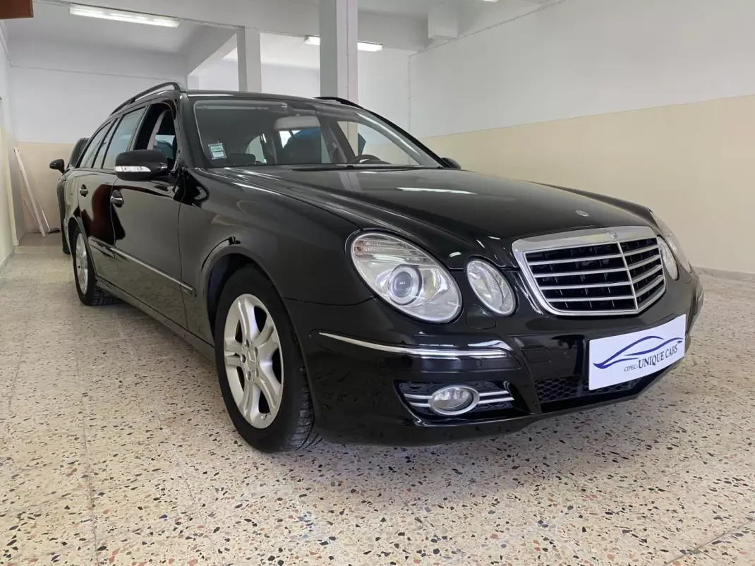 Mercedes-Benz E 220 2006 - 9950 EUR, 281100 km - AUTO.MOTO.pt - 281100km - foto 1 de 16