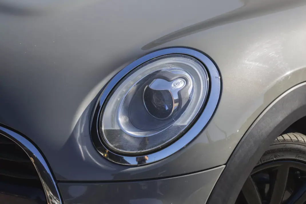 MINI 3 Portas 2017 - 13900 EUR, 237412 km - AUTO.MOTO.pt - 237412km - foto 11 de 32
