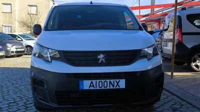 Peugeot Partner L1 2021 - 14490 EUR, 111190 km - AUTO.MOTO.pt - 111190km - foto 2 de 10