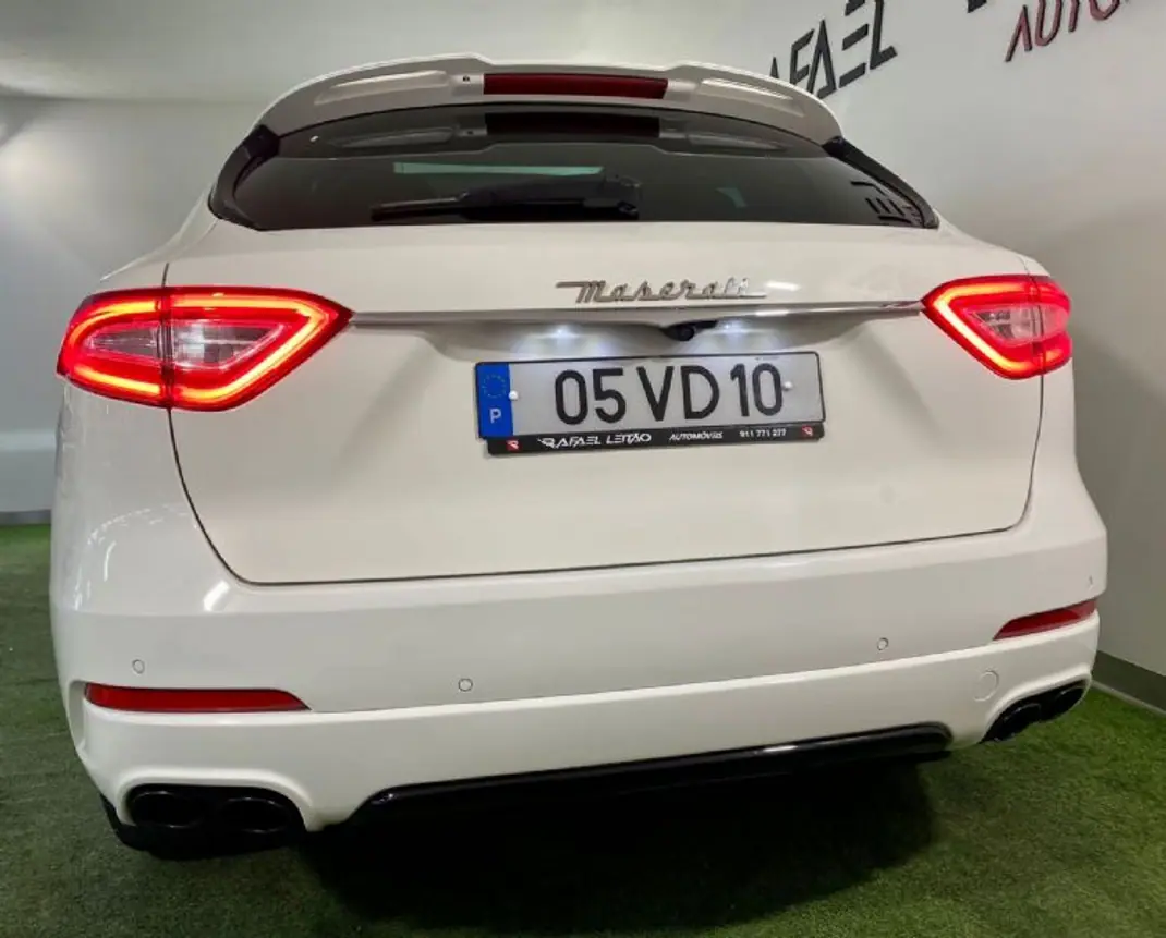 Maserati Levante 2016 - 44500 EUR, 232000 km - AUTO.MOTO.pt - 232000km - foto 9 de 55