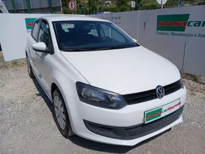 Volkswagen Polo 2014 - 7750 EUR, 153371 km - AUTO.MOTO.pt - 153371km - foto 7 de 27