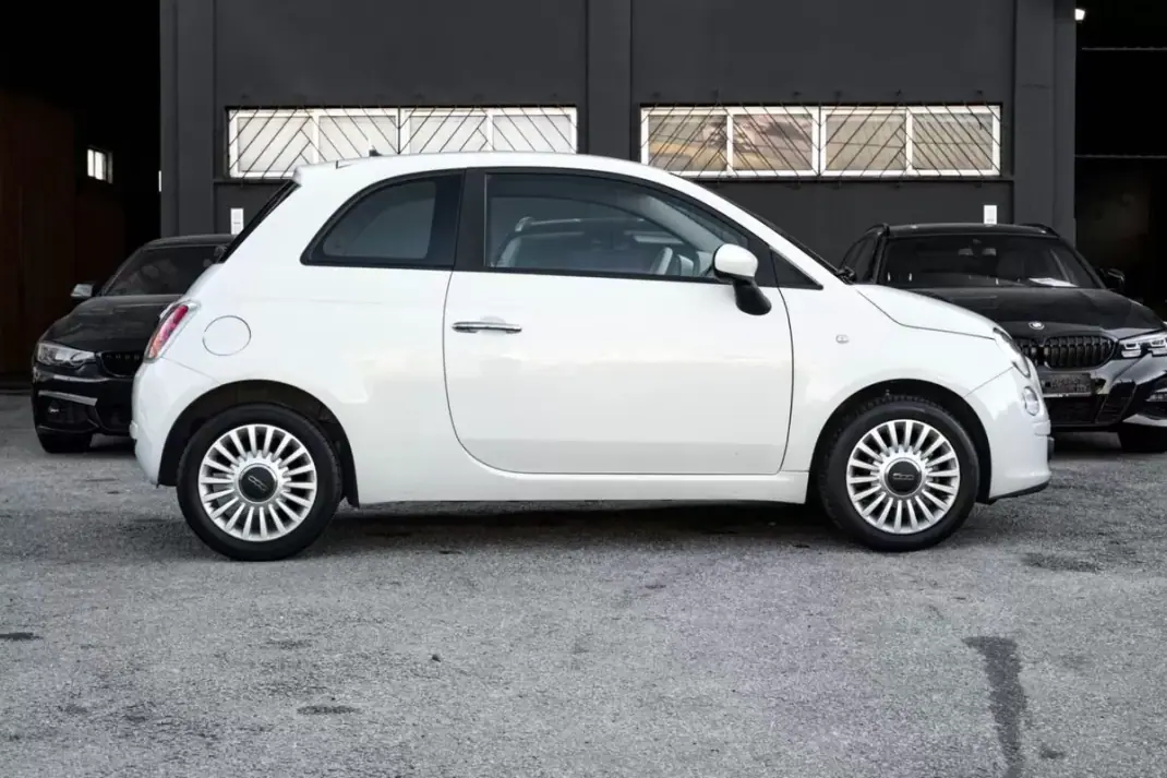 Fiat 500 2012 - 8600 EUR, 131000 km - 131000km - foto 2 de 17