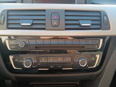 BMW 320 2017 - 16900 EUR, 131470 km - AUTO.MOTO.pt - 131470km - foto 23 de 29