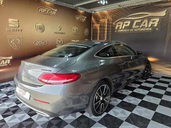 Mercedes-Benz C 180 2016 - 24250 EUR, 107000 km - AUTO.MOTO.pt - 107000km - foto 10 de 14