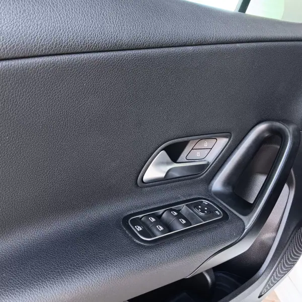 Mercedes-Benz A 180 2021 - 26500 EUR, 83875 km - AUTO.MOTO.pt - 83875km - foto 29 de 30