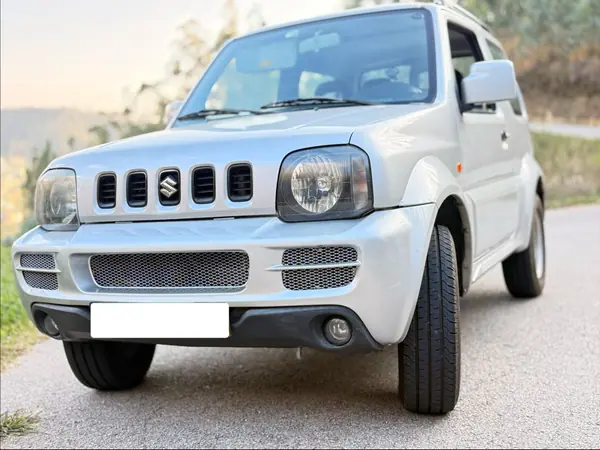 Suzuki Jimny 2009 — foto 2 de 14