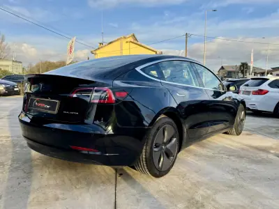 Tesla Model 3 2019 - 25999 EUR, 60000 km - AUTO.MOTO.pt - 60000km - foto 12 de 24