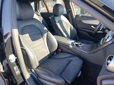Mercedes-Benz C 300 2020 - 27000 EUR, 160000 km - AUTO.MOTO.pt - 160000km - foto 11 de 25