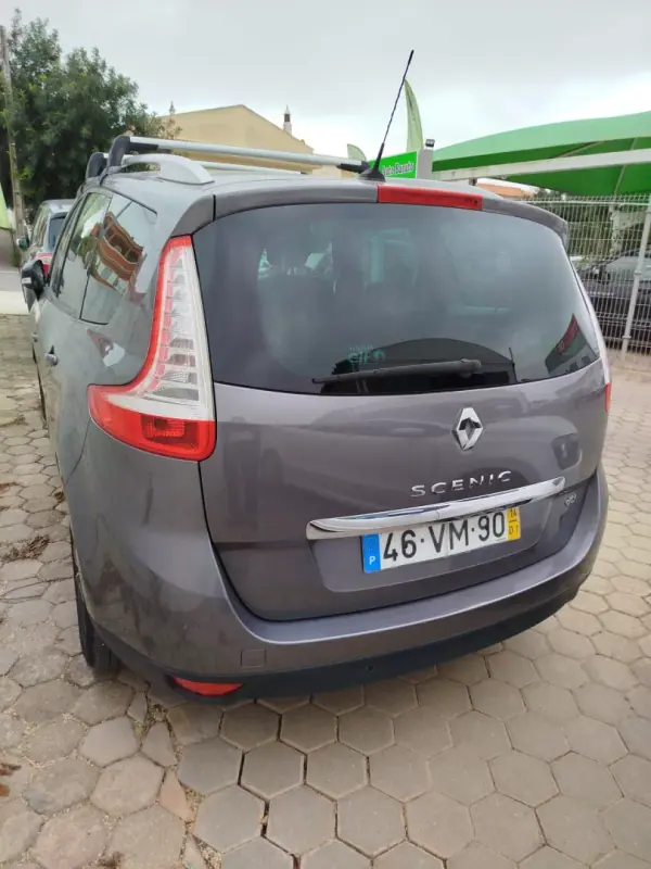 Renault Mégane Scénic 2014 - 11800 EUR, 161760 km - AUTO.MOTO.pt - 161760km - foto 14 de 14