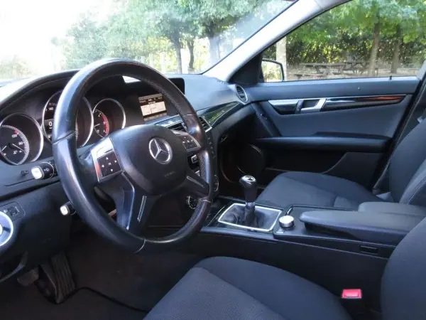 Mercedes-Benz C 180 2012 - 13490 EUR, 240000 km - AUTO.MOTO.pt - 240000km - foto 22 de 47