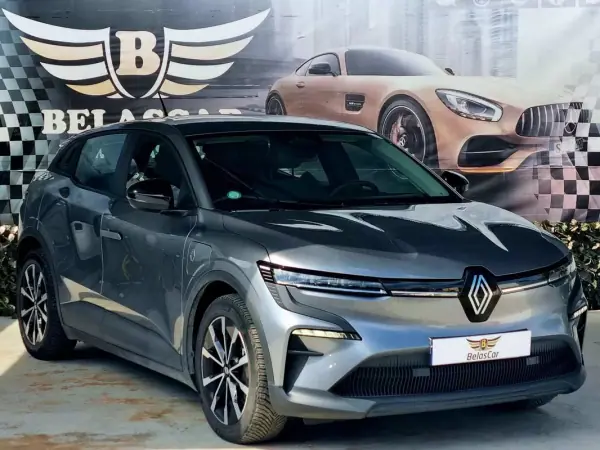 Renault Mégane E-Tech 2023 - 26900 EUR, 40000 km - AUTO.MOTO.pt - 40000km - foto 12 de 14