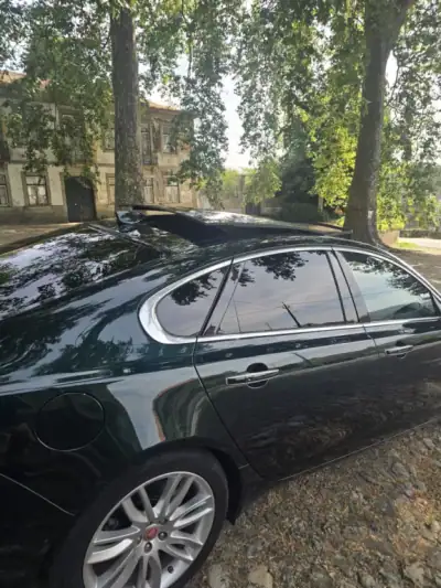 Jaguar XF 2023 - 36450 EUR, 62500 km - AUTO.MOTO.pt - 62500km - foto 8 de 21