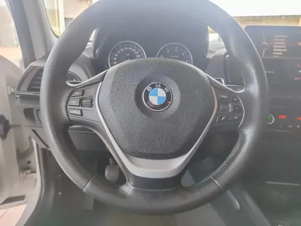 BMW 116 2013 - 10750 EUR, 215400 km - AUTO.MOTO.pt - 215400km - foto 25 de 34