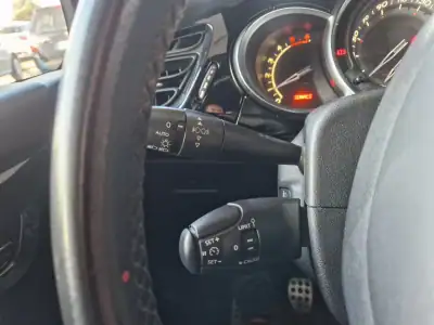 DS DS3 2011 - 9990 EUR, 188000 km - AUTO.MOTO.pt - 188000km - foto 12 de 22