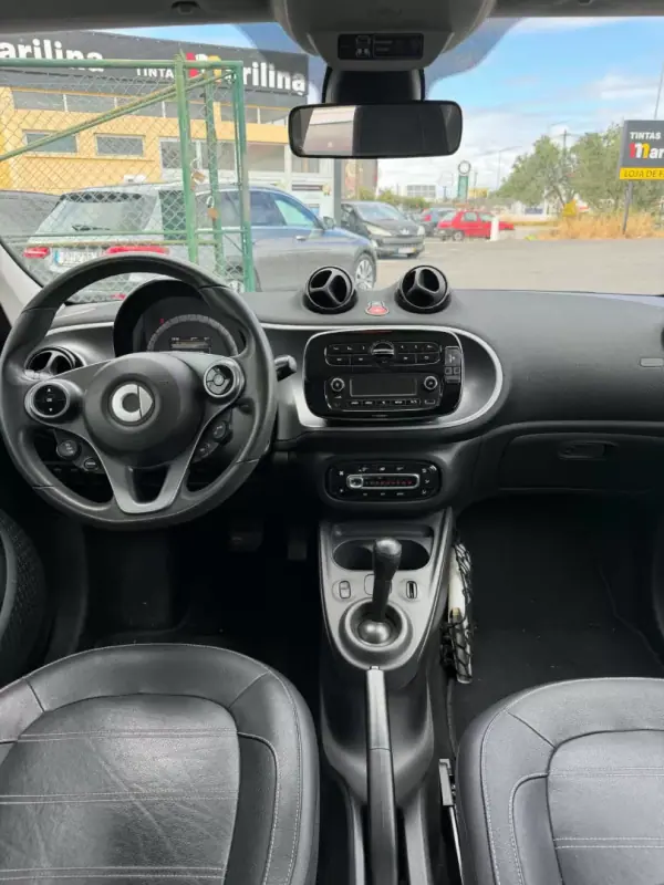 Smart ForFour 2017 - 12480 EUR, 85000 km - 85000km - foto 4 de 6