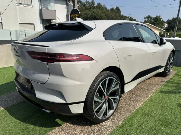 Jaguar I-Pace 2018 - 27900 EUR, 113000 km - AUTO.MOTO.pt - 113000km - foto 8 de 59