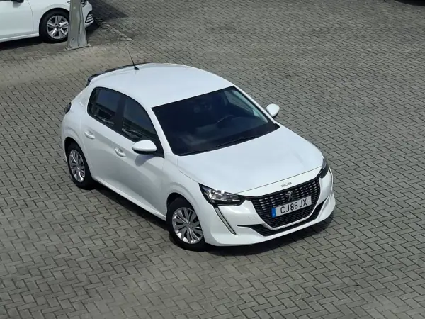 Peugeot 208 2021 - 14950 EUR, 68700 km - AUTO.MOTO.pt - 68700km - foto 11 de 27