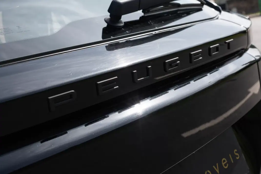 Peugeot 2008 2023 - 19750 EUR, 40500 km - AUTO.MOTO.pt - 40500km - foto 6 de 20