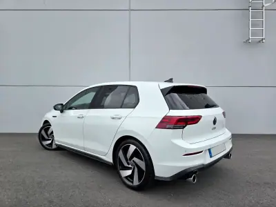 Volkswagen Golf 2021 - 31000 EUR, 38400 km - AUTO.MOTO.pt - 38400km - foto 13 de 42