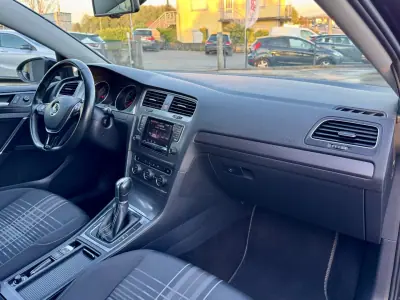 Volkswagen Golf 2015 - 15999 EUR, 180000 km - AUTO.MOTO.pt - 180000km - foto 10 de 24