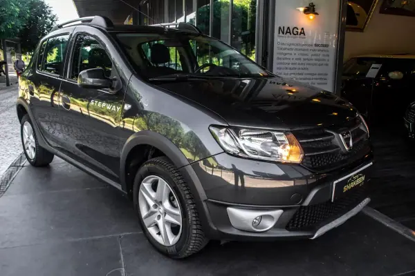 Dacia Sandero 2018 - 9750 EUR, 160273 km - AUTO.MOTO.pt - 160273km - foto 6 de 30