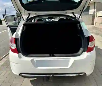 Citroën C4 2012 - 6750 EUR, 266000 km - AUTO.MOTO.pt - 266000km - foto 7 de 7