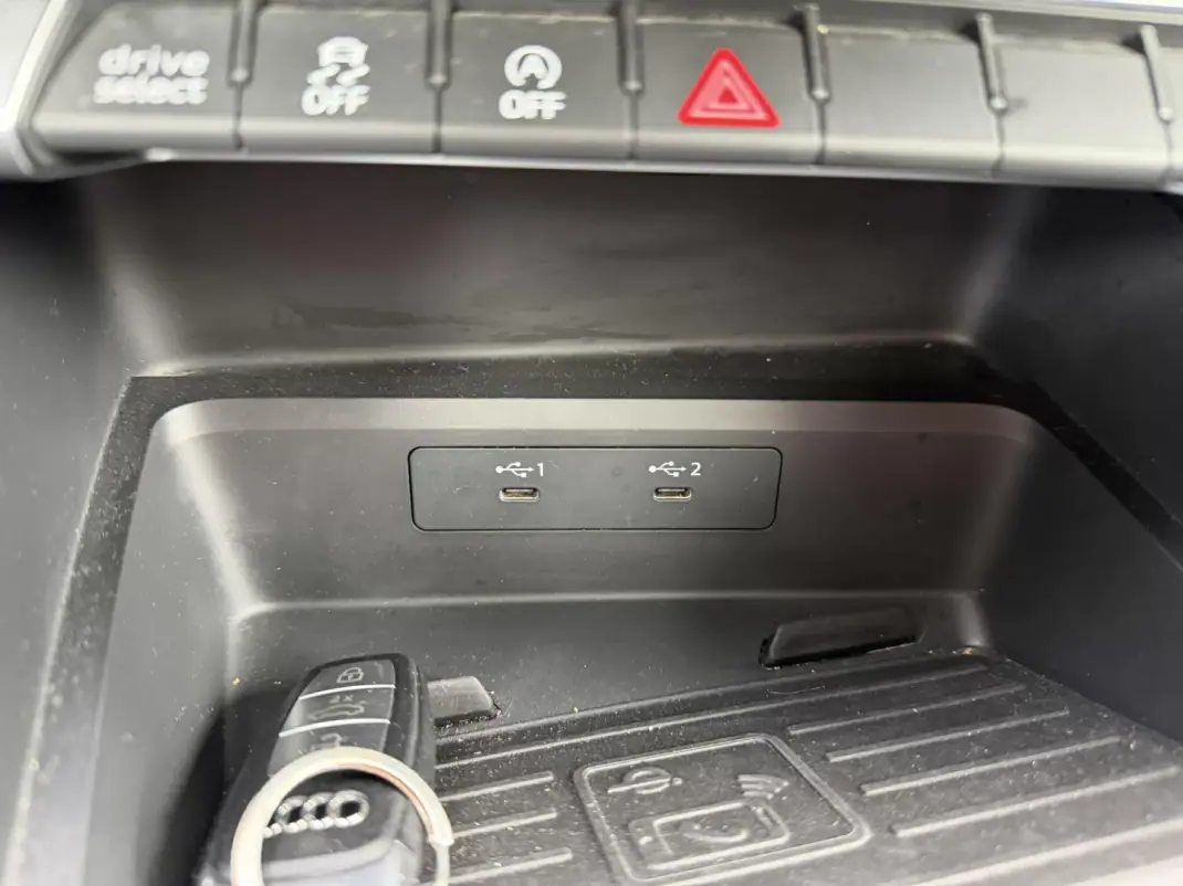 Audi A3 Sportback 2023 - 26900 EUR, 123772 km - AUTO.MOTO.pt - 123772km - foto 10 de 18