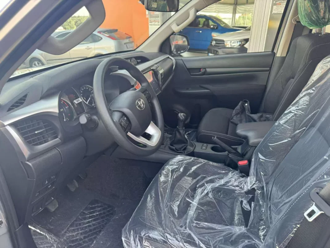 Toyota Hilux 2025 - 64900 EUR, 34 km - AUTO.MOTO.pt - 34km - foto 21 de 29