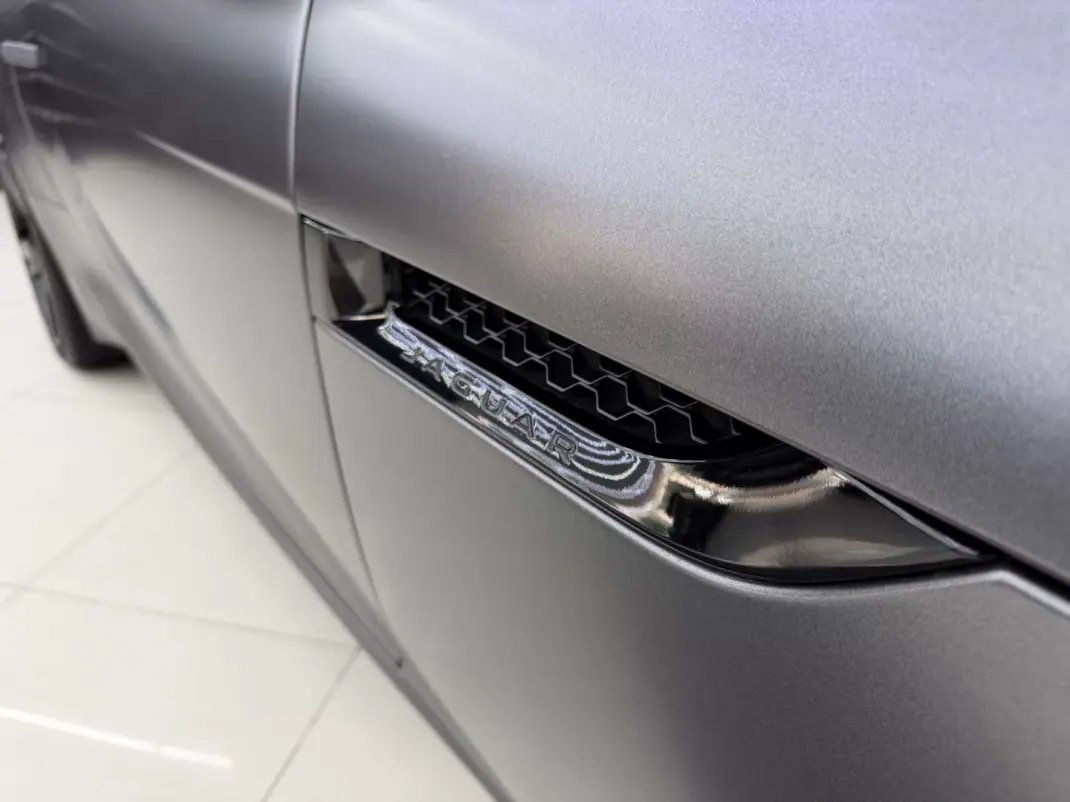 Jaguar F-Type 2018 - 48950 EUR, 57634 km - 57634km - foto 19 de 43