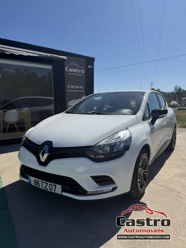 Renault Clio 2017 - 10500 EUR, 130579 km - AUTO.MOTO.pt - 130579km - foto 2 de 9