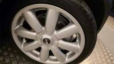 MINI Cooper 2010 - 9900 EUR, 144067 km - AUTO.MOTO.pt - 144067km - foto 32 de 56