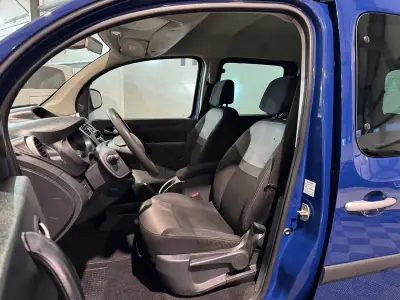 Renault Kangoo 2019 - 15900 EUR, 177924 km - AUTO.MOTO.pt - 177924km - foto 9 de 35