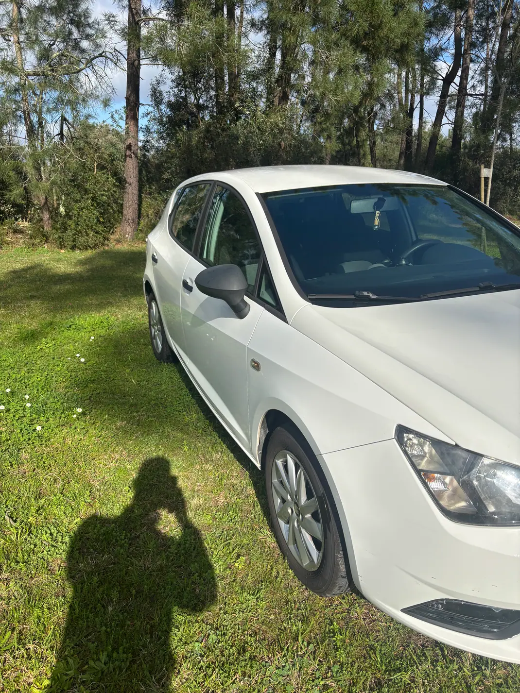 SEAT Ibiza 2016 - 10500 EUR, 104000 km - AUTO.MOTO.pt - 104000km - foto 8 de 9