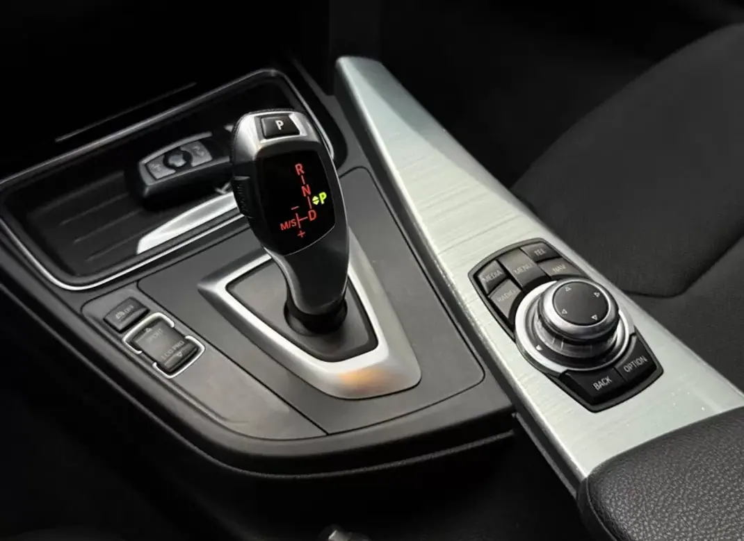 BMW 418 Gran Coupé 2015 - 16999 EUR, 227979 km - 227979km - foto 20 de 23