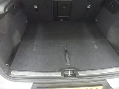 Volvo C40 2021 - 31750 EUR, 84821 km - AUTO.MOTO.pt - 84821km - foto 9 de 11
