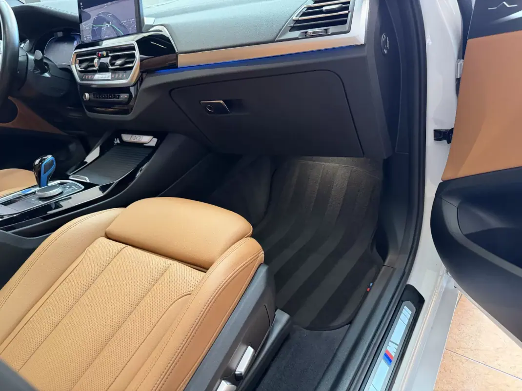 BMW iX3 2022 - 31500 EUR, 148987 km - AUTO.MOTO.pt - 148987km - foto 14 de 22