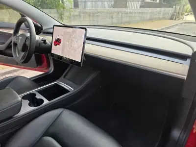Tesla Model 3 2021 - 27499 EUR, 74631 km - 74631km - foto 18 de 34