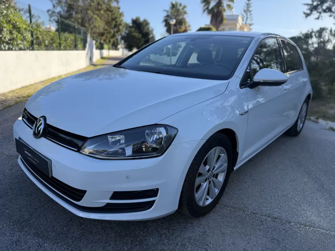 Volkswagen Golf 2017 - 15499 EUR, 60000 km - AUTO.MOTO.pt - 60000km - foto 1 de 12
