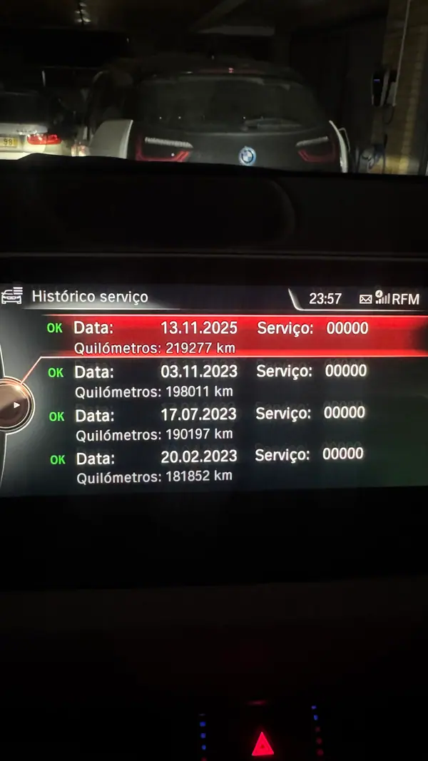 BMW X5 2016 - 21000 EUR, 230000 km - AUTO.MOTO.pt - 230000km - foto 12 de 23