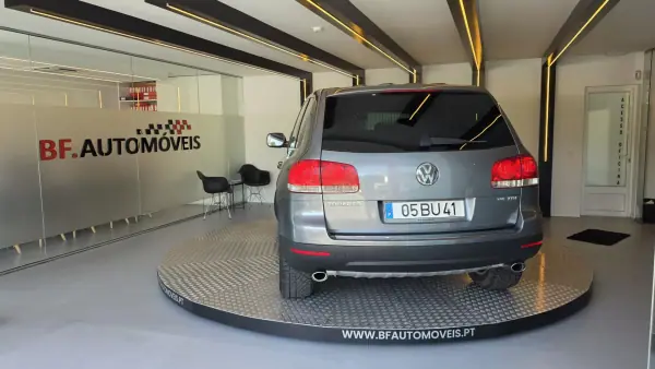 Volkswagen Touareg 2006 - 13900 EUR, 262462 km - AUTO.MOTO.pt - 262462km - foto 16 de 60