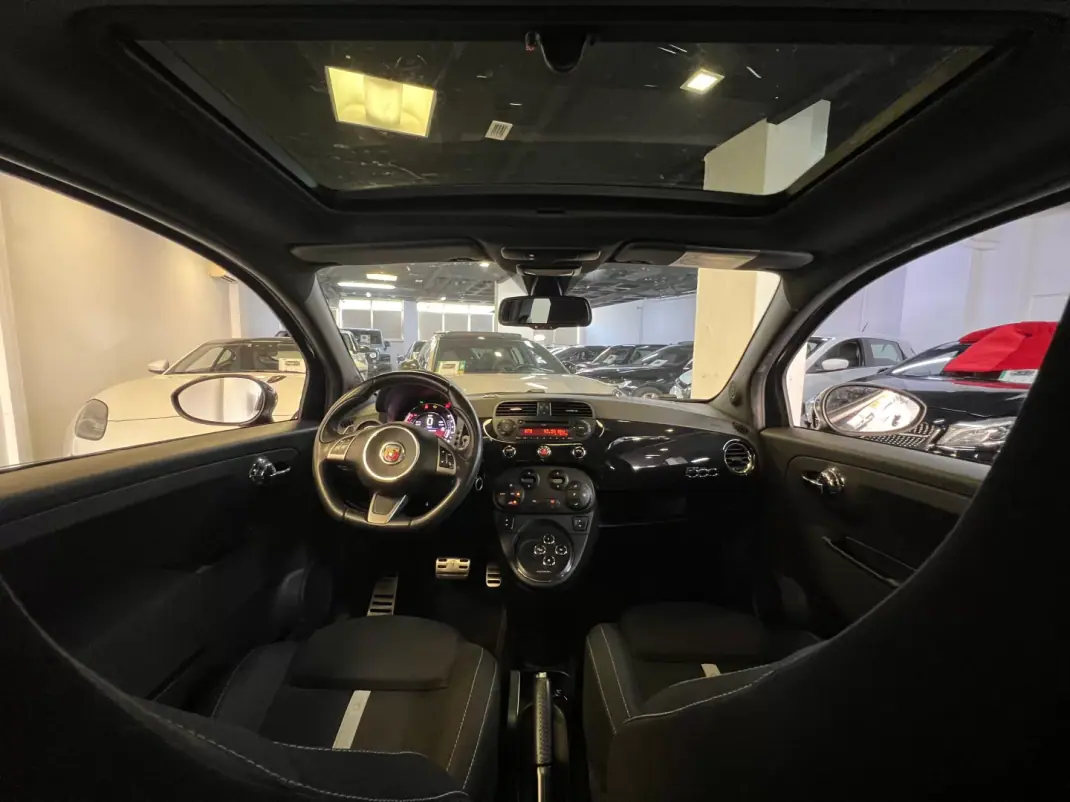 Abarth 500 2016 - 15990 EUR, 90000 km - 90000km - foto 13 de 48