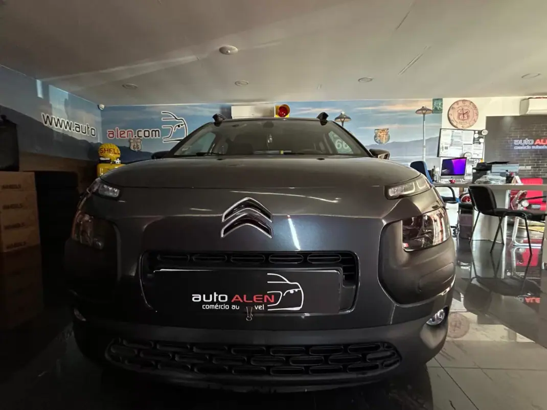 Citroën C4 Cactus 2017 - 11750 EUR, 110180 km - AUTO.MOTO.pt - 110180km - foto 2 de 23