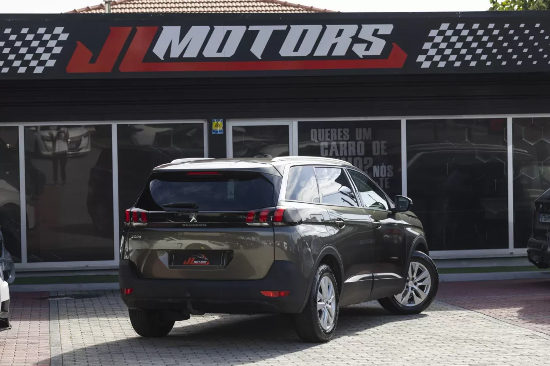 Peugeot 5008 2019 - 18900 EUR, 148184 km - AUTO.MOTO.pt - 148184km - foto 28 de 28