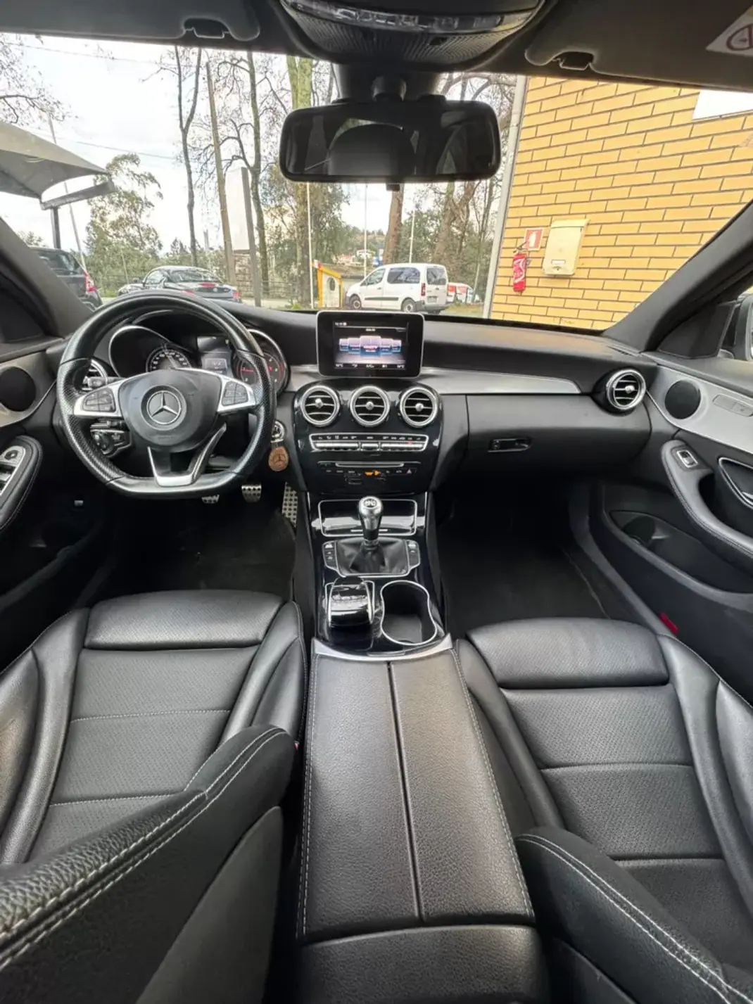 Mercedes-Benz C 200 2017 - 22500 EUR, 214300 km - AUTO.MOTO.pt - 214300km - foto 15 de 15