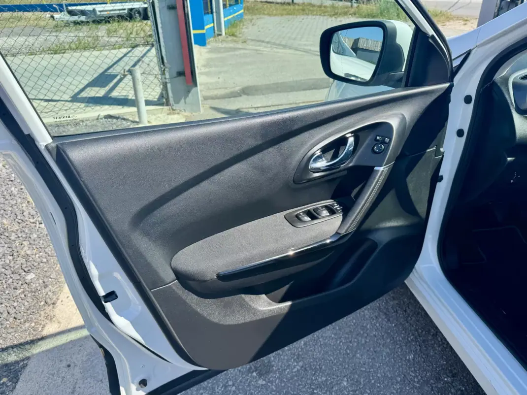 Renault Kadjar 2015 - 13950 EUR, 131333 km - 131333km - foto 10 de 28