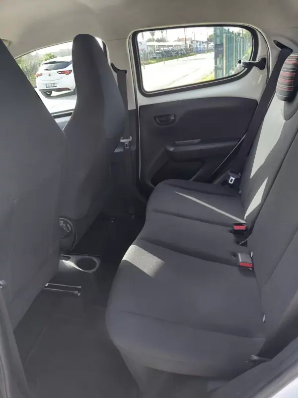 Citroën C1 2019 - 12950 EUR, 59000 km - AUTO.MOTO.pt - 59000km - foto 7 de 11