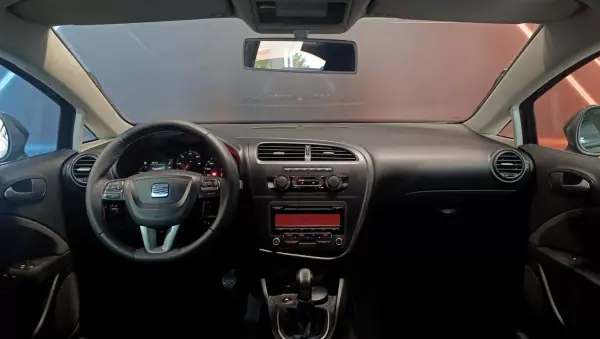 SEAT Leon 2012 - 7900 EUR, 395479 km - AUTO.MOTO.pt - 395479km - foto 25 de 40