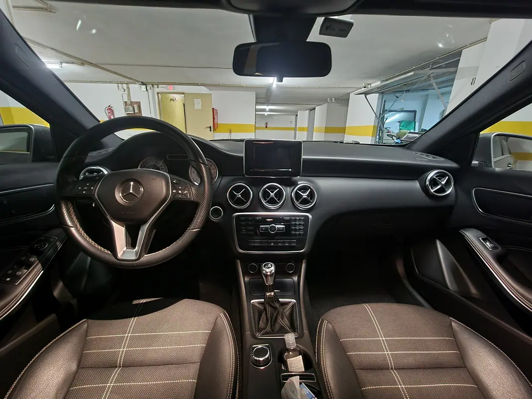 Mercedes-Benz A 180 2014 - 12000 EUR, 219000 km - AUTO.MOTO.pt - 219000km - foto 9 de 10